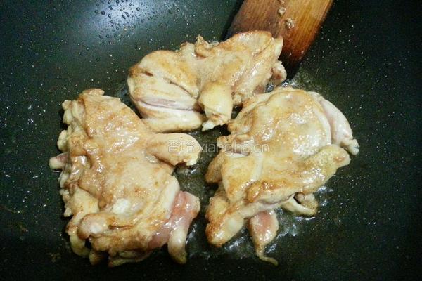 煎鸡腿肉的做法图解6