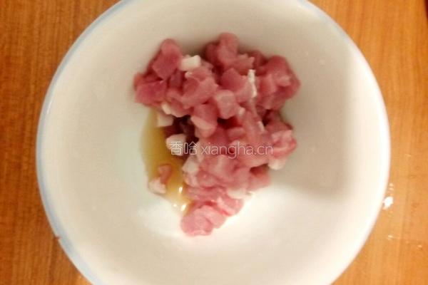 豇豆肉丁的做法图解2