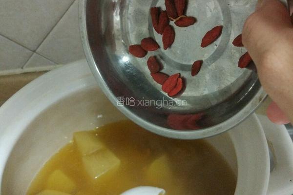 白萝卜煲猪骨汤的做法图解5