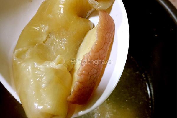 排骨响螺片花胶瑶柱汤的做法图解5
