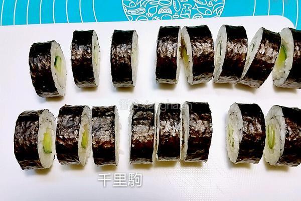 紫菜卷寿司的做法图解8