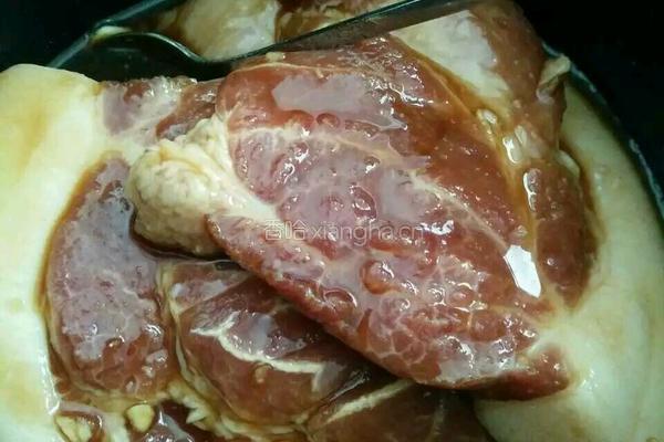 电饭煲蜜汁叉烧的做法图解1