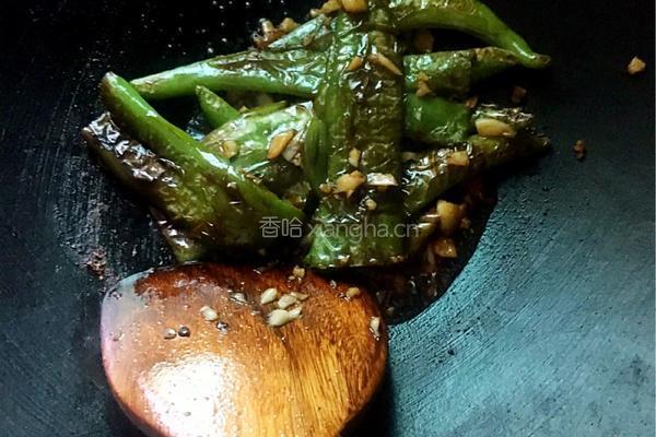 蒜香虎皮辣椒的做法图解9
