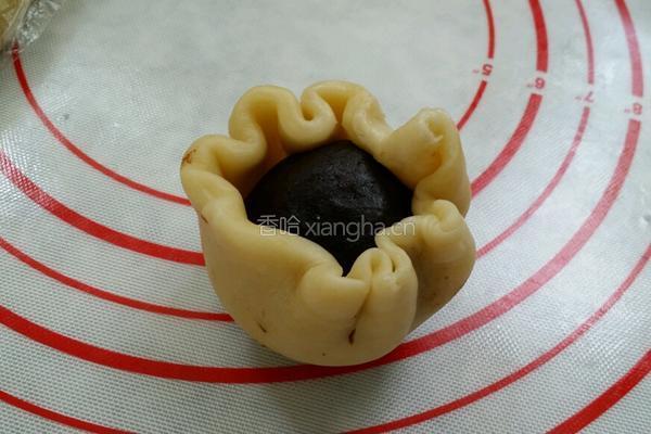 酥皮蛋黄月饼的做法图解6