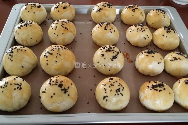 酥皮蛋黄月饼的做法图解8