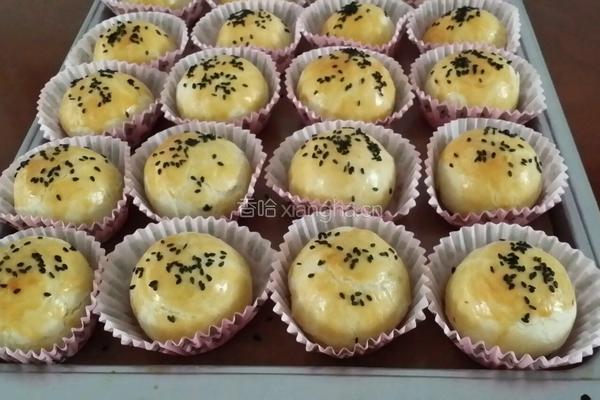 酥皮蛋黄月饼的做法图解9