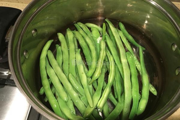 豆角肉包子的做法图解5