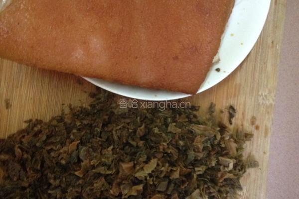 重庆咸菜扣肉的做法图解4
