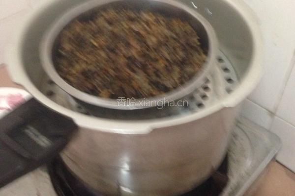 重庆咸菜扣肉的做法图解12