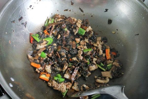 梅干菜炒肉的做法图解6