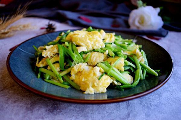韭菜梗炒鸡蛋的做法图解5