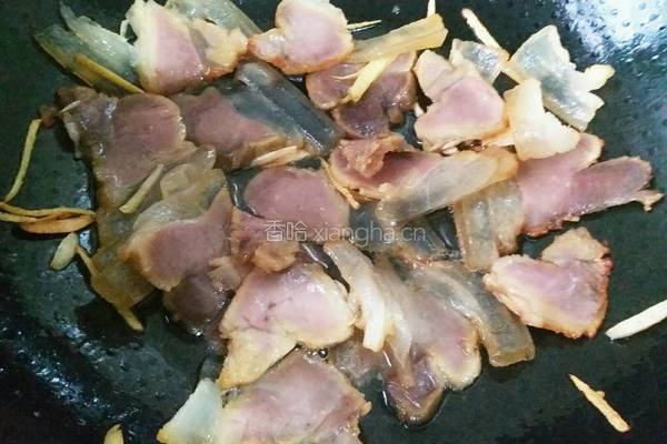 腊肉炒西芹的做法图解5