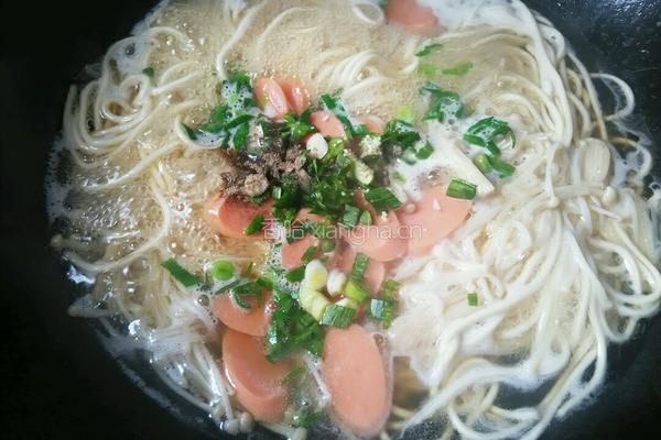 金针菇煮面条的做法图解8