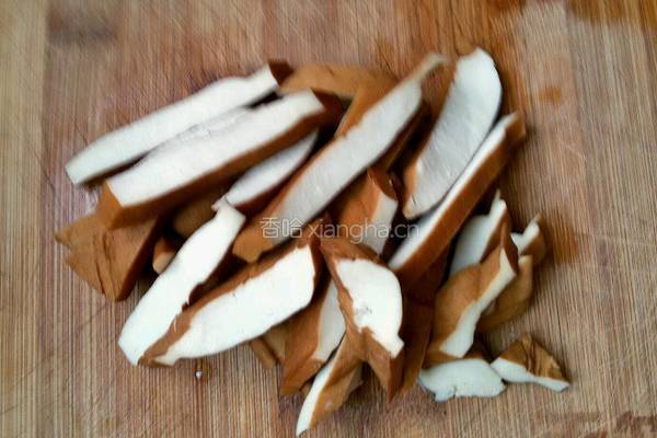 茄子炒豆腐干的做法图解2