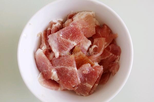荷兰豆炒肉的做法图解2