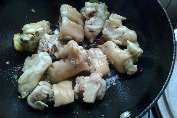 猪蹄炖土豆的做法图解5
