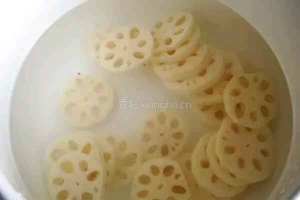 糖醋藕片的做法图解3
