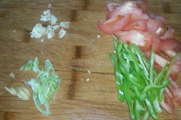 土豆丝炒西红柿的做法图解2