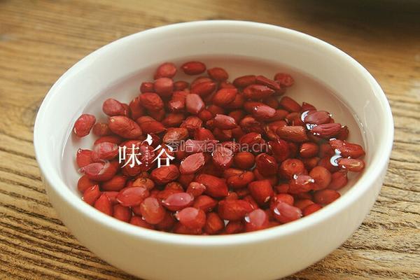 花生糖水的做法图解3