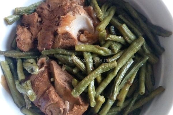 脊骨炖豆角的做法图解4