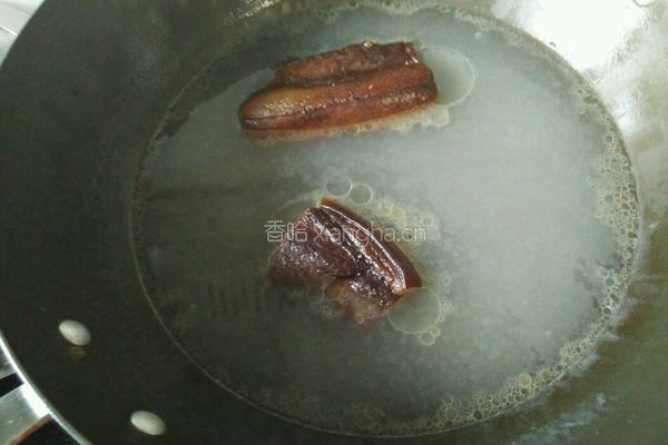 红烧腊肉的做法图解1