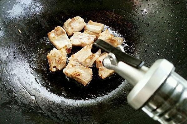 豆角土豆炖排骨的做法图解8