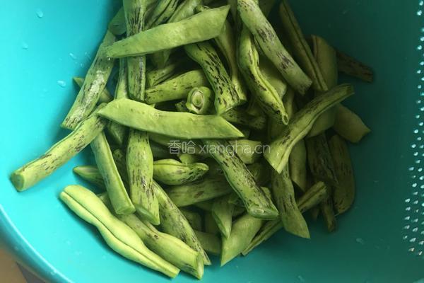 土豆焖豆角的做法图解2