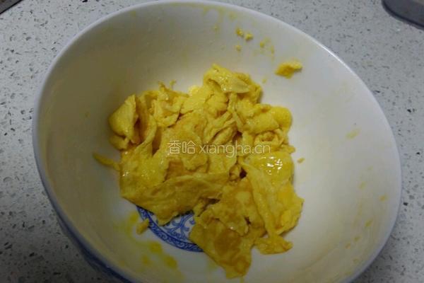 秋葵炒鸡蛋的做法图解2