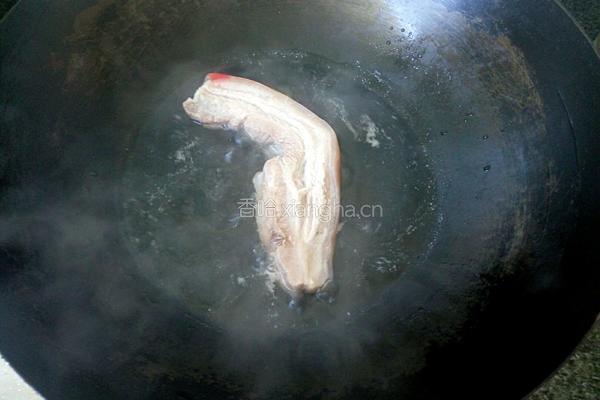 酸菜蒸肉的做法图解2