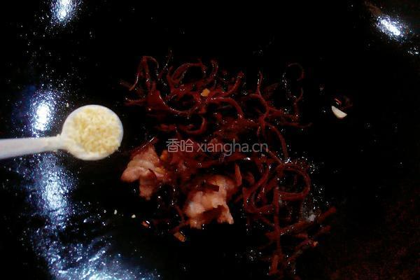 五花肉炒木耳的做法图解5