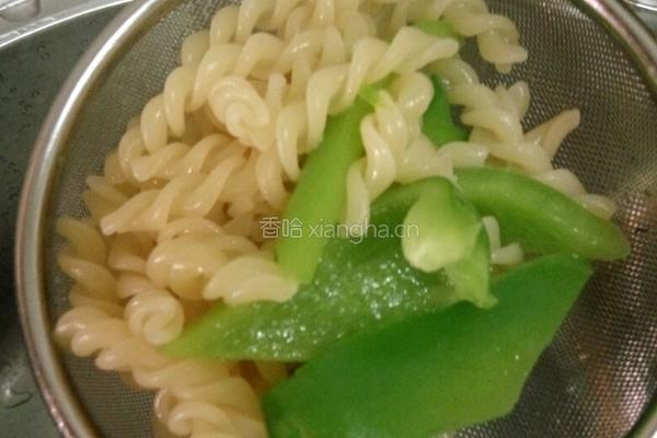 家庭版黑椒猪肉面套餐的做法图解16