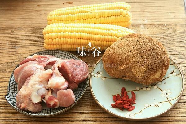 猴头菇猪骨汤的做法图解1