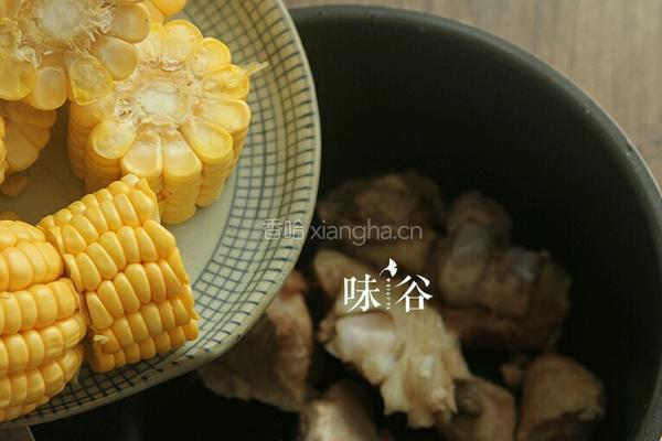 猴头菇猪骨汤的做法图解5