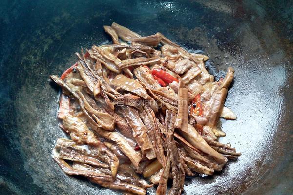 茄子干炒肉的做法图解9