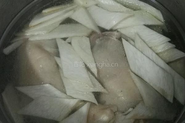 杏鲍菇鸡腿汤的做法图解5