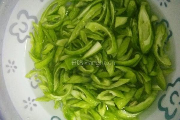 苦瓜炒金蛋的做法图解4
