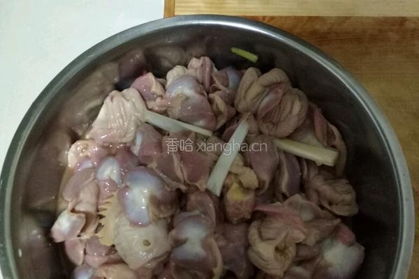 卤鸡胗的做法图解1