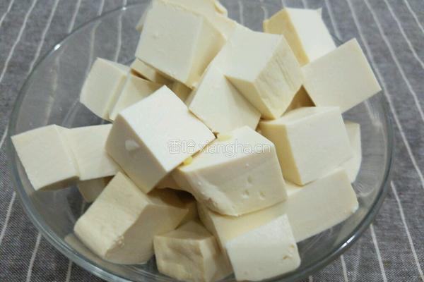 红烧嫩豆腐的做法图解1