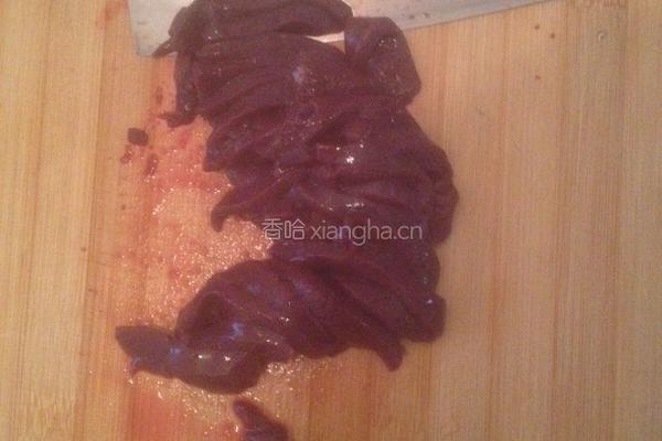 西红柿猪肝汤的做法图解1
