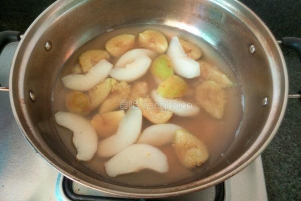 雪梨无花果茶的做法图解3