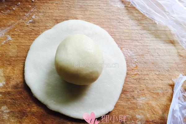 蛋黄莲蓉月饼的做法图解8