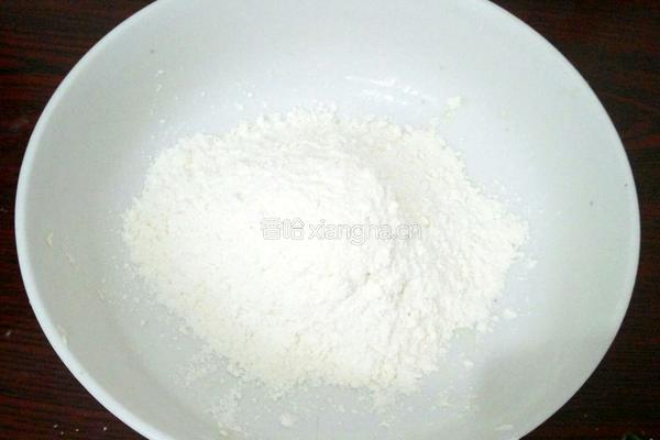 西葫芦虾皮蒸饺的做法图解1