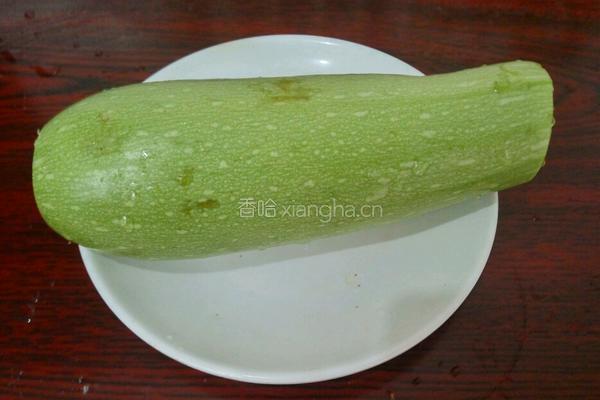 西葫芦虾皮蒸饺的做法图解3