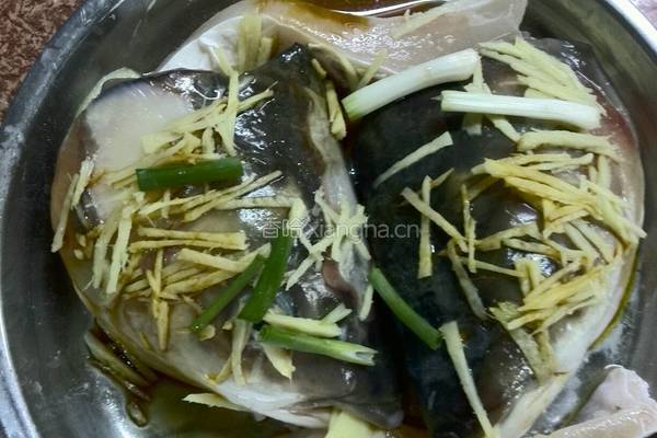 清蒸鱼头的做法图解2
