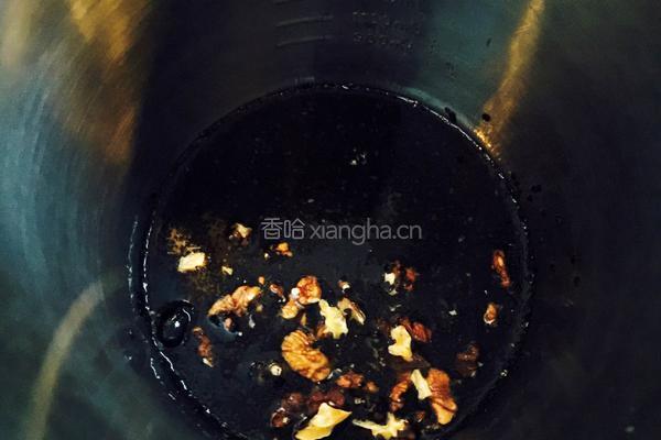 黑芝麻核桃黑豆糊的做法图解4