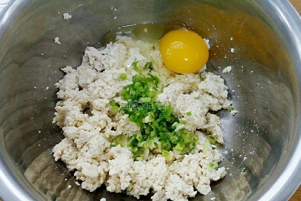 鸡蛋豆腐饼的做法图解2