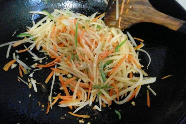 萝卜土豆丝的做法图解12