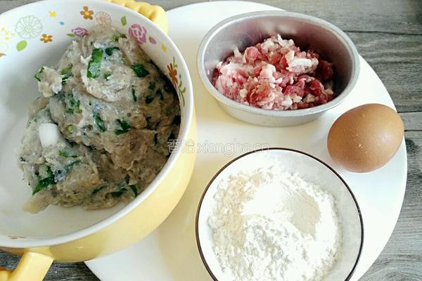 鱼肉饼的做法图解1