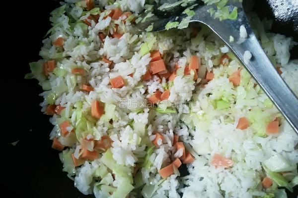 包菜炒饭的做法图解6