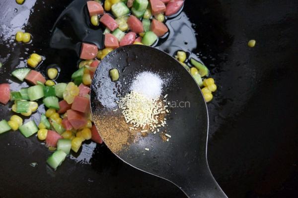 玉米火腿蛋炒饭的做法图解5